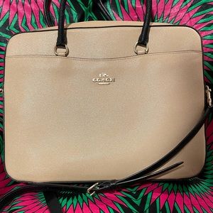 Coach F39022 Women’s Leather Laptop Bag/Crossbody/Briefcase. 💛You’ll love it!🤎